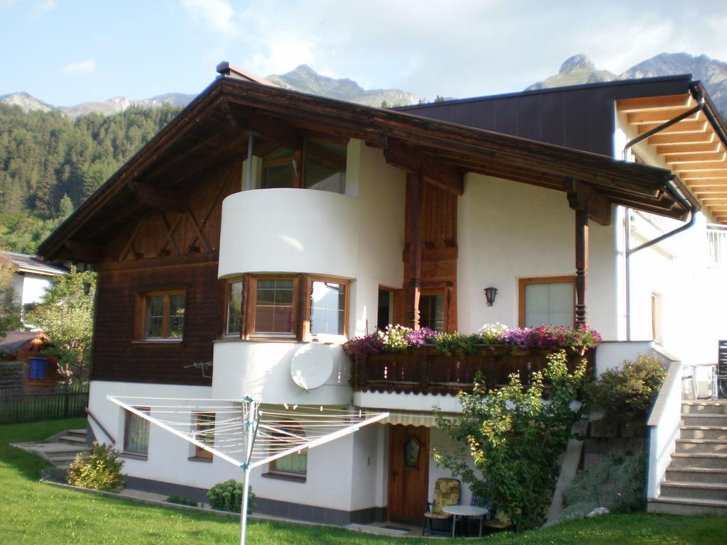 Haus Mattle Apartment Pettneu am Arlberg Bilik gambar