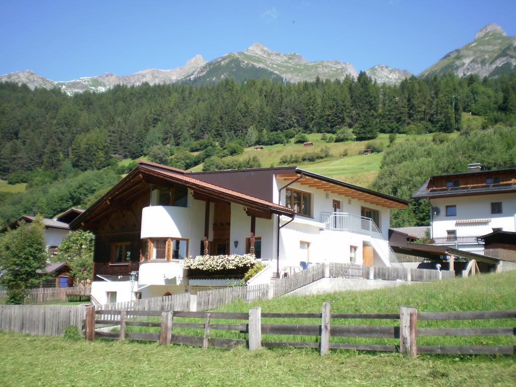 Haus Mattle Apartment Pettneu am Arlberg Bilik gambar