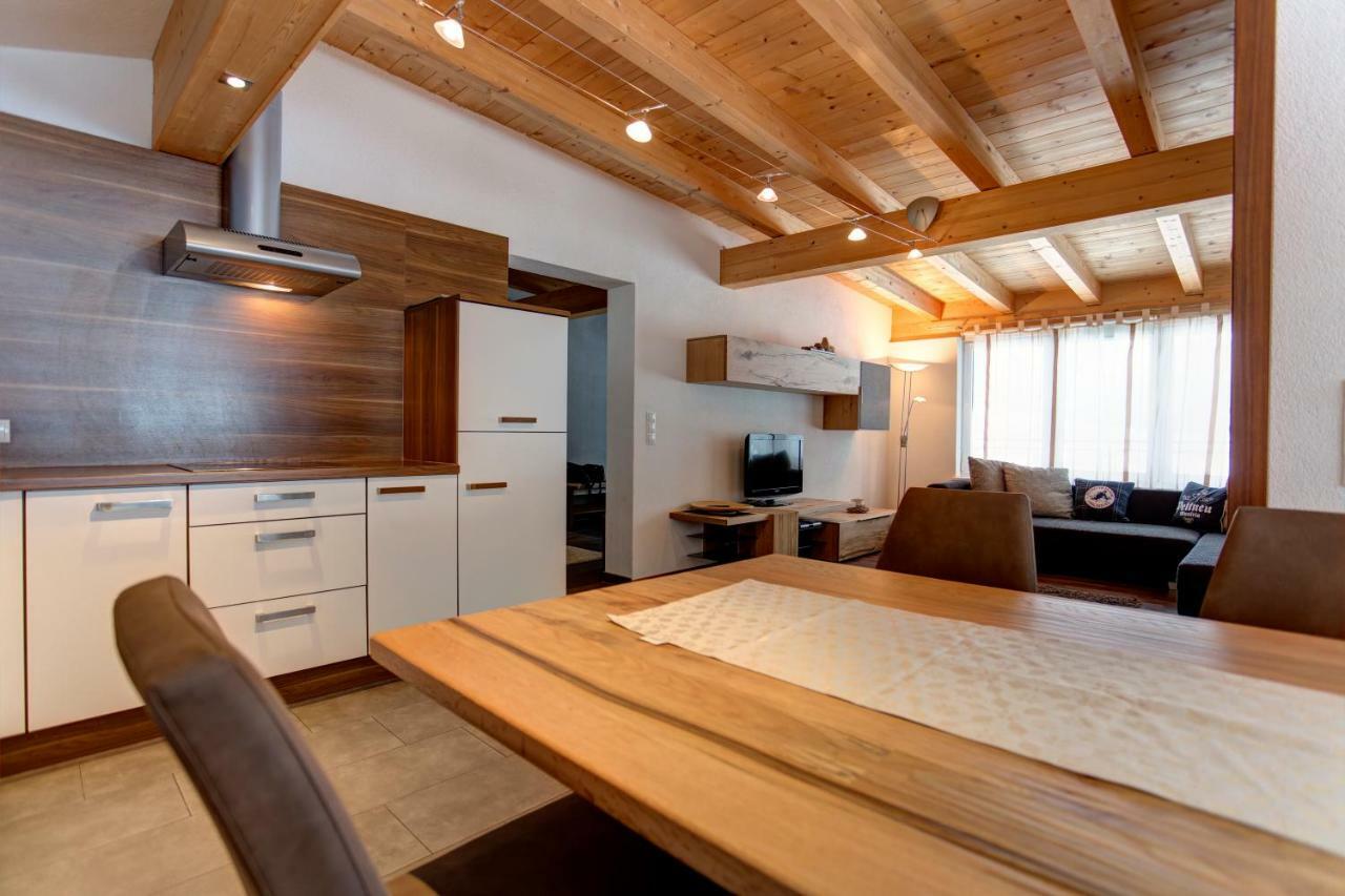 Haus Mattle Apartment Pettneu am Arlberg Luaran gambar